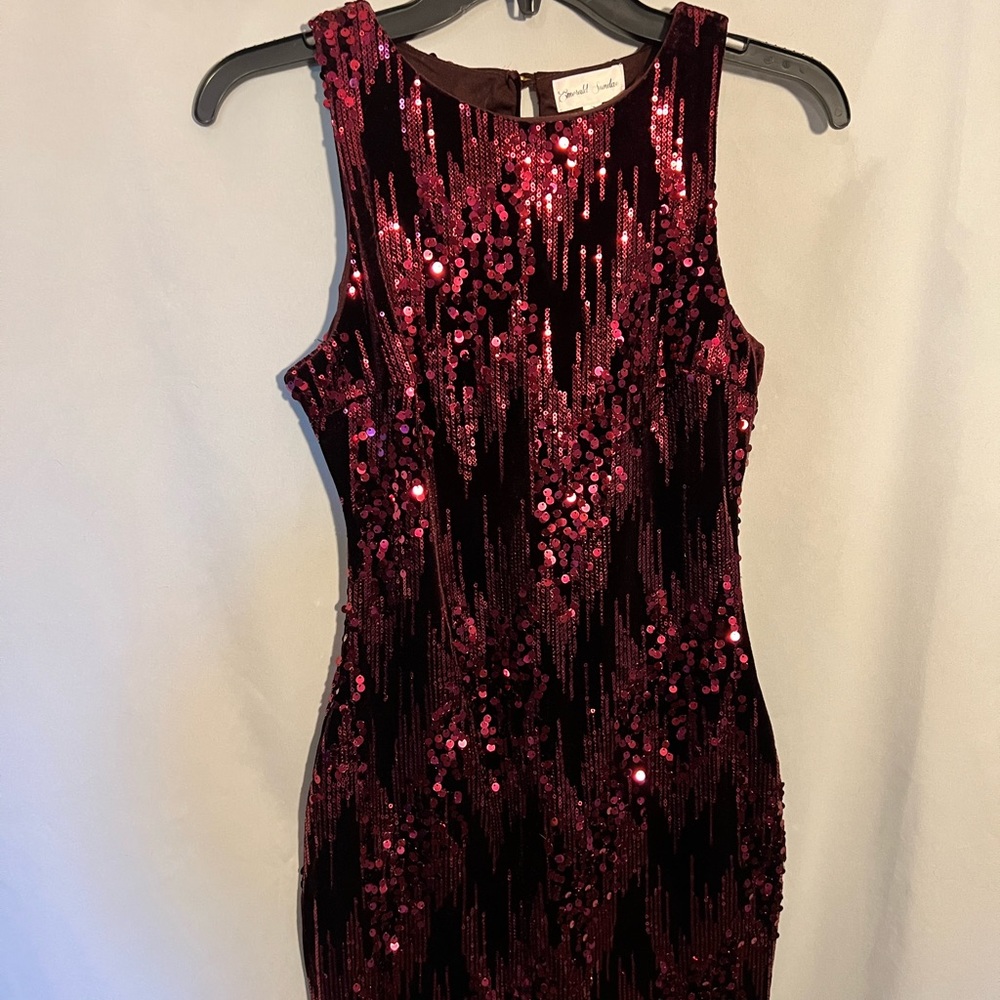 Burgundy sequins mini dress, Sm